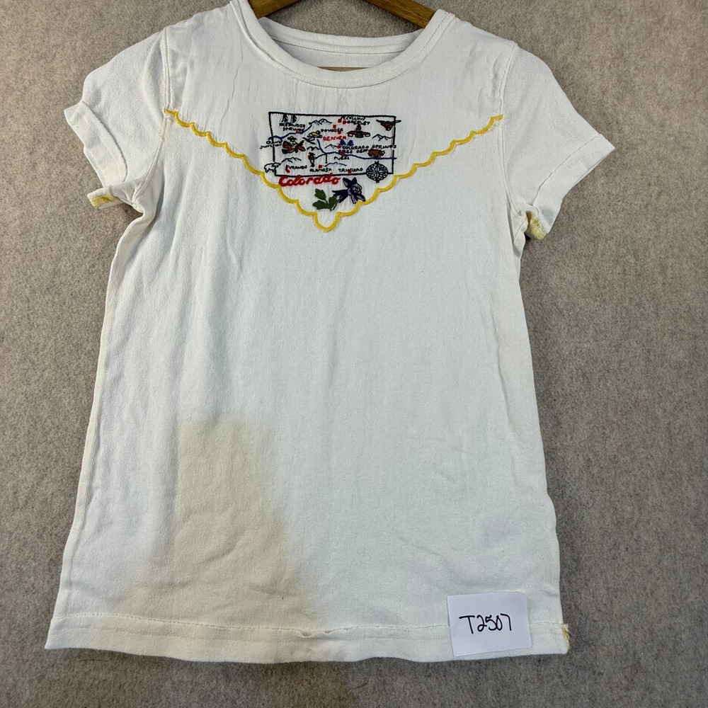 We The Free Colorado Map Embroidered Scallop Tee White Small